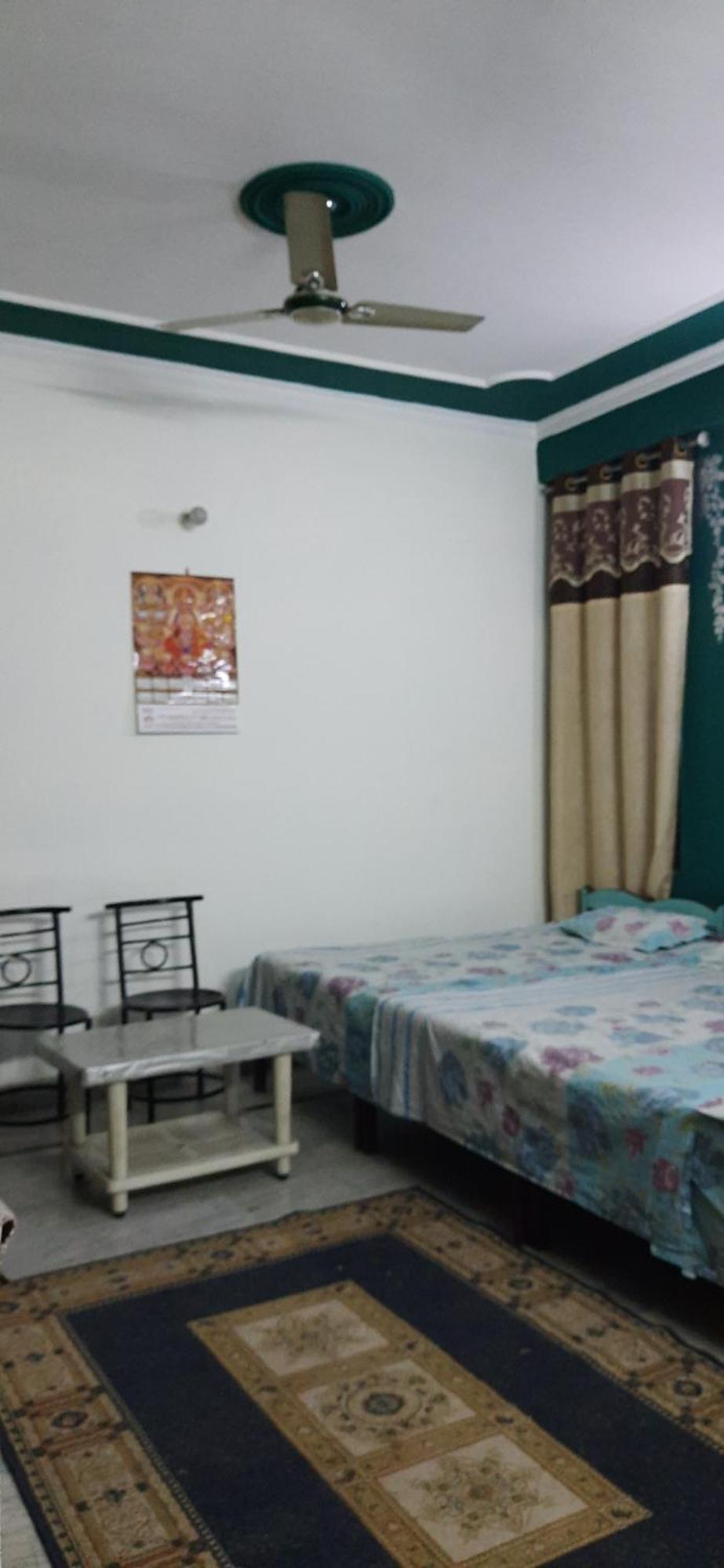 Balaji Guest House - Home Stay เกรทเตอร์นอยดา ภายนอก รูปภาพ